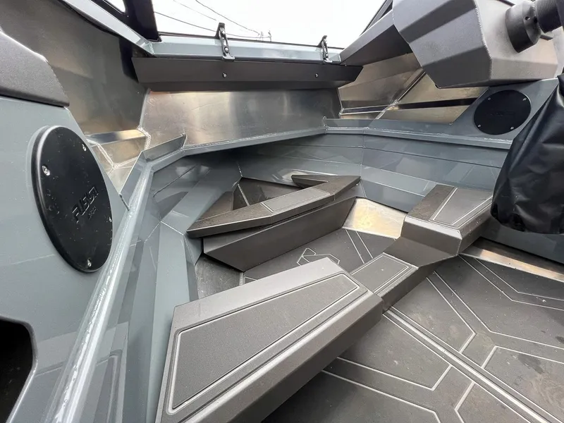 Slide: The Image of Stabi-Craft 1850 Fisher 2026 - 9