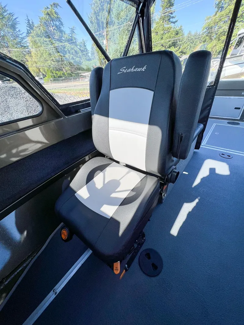 Slide: The Image of North River 22' Seahawk 2026 - 10