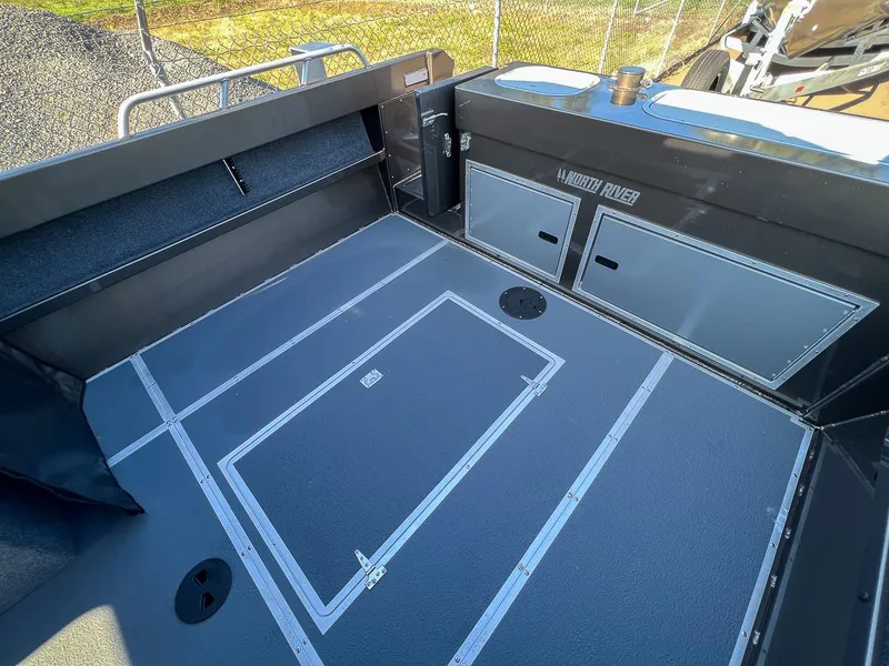 Slide: The Image of North River 22' Seahawk 2026 - 14