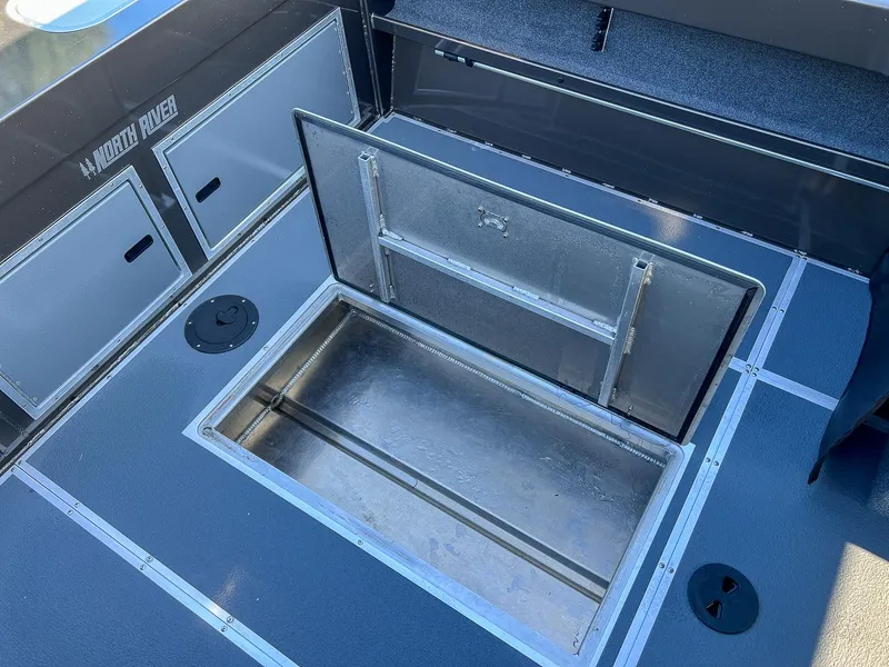 Slide: The Image of North River 22' Seahawk 2026 - 15