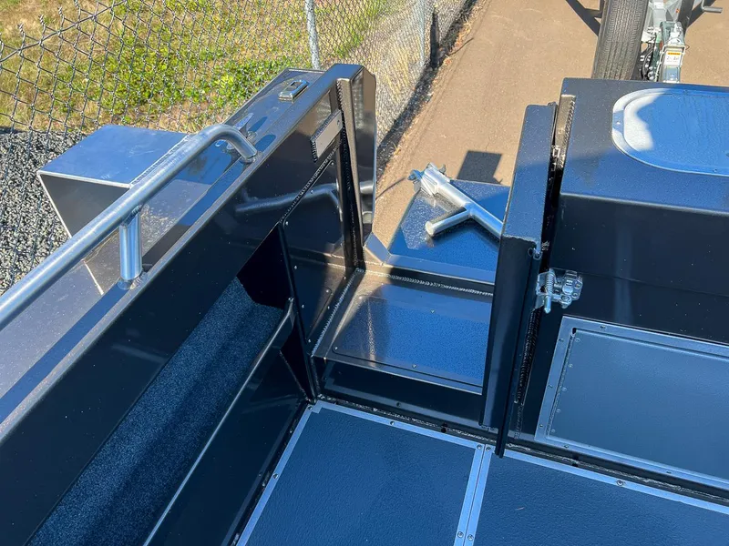 Slide: The Image of North River 22' Seahawk 2026 - 18