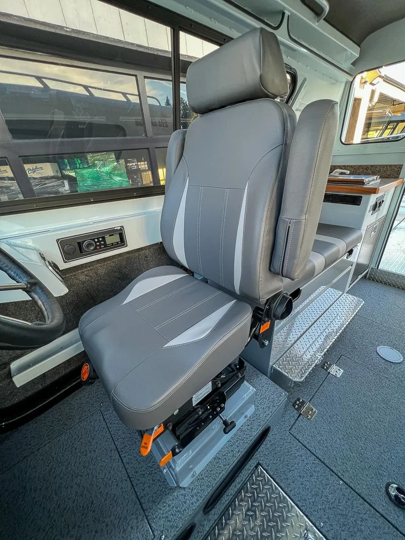 Slide: The Image of Hewescraft 270 Alaskan 2026 - 11