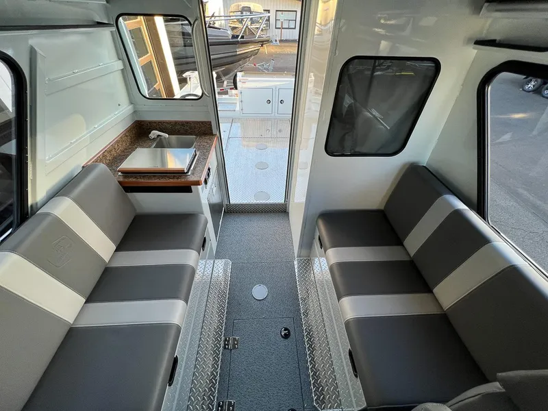 Slide: The Image of Hewescraft 270 Alaskan 2026 - 13