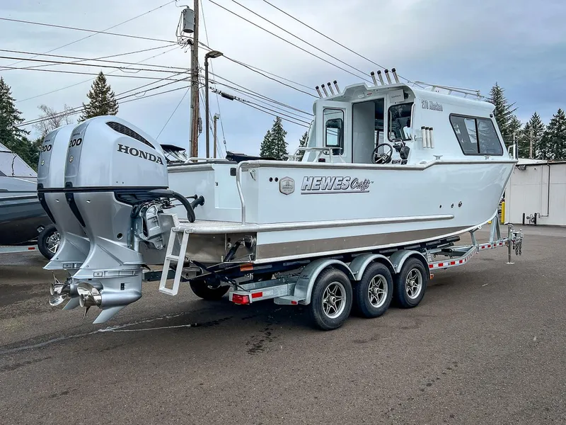 Slide: The Image of Hewescraft 270 Alaskan 2026 - 2