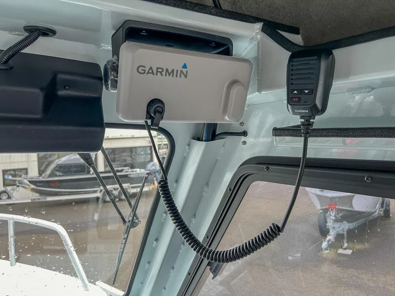 Slide: The Image of Hewescraft 270 Alaskan 2026 - 26