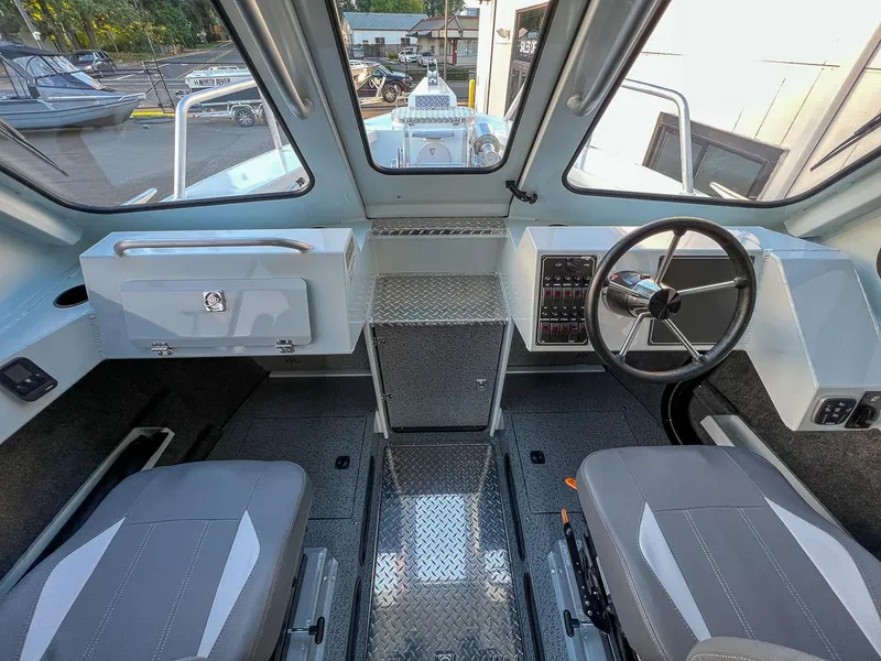 Slide: The Image of Hewescraft 270 Alaskan 2026 - 7