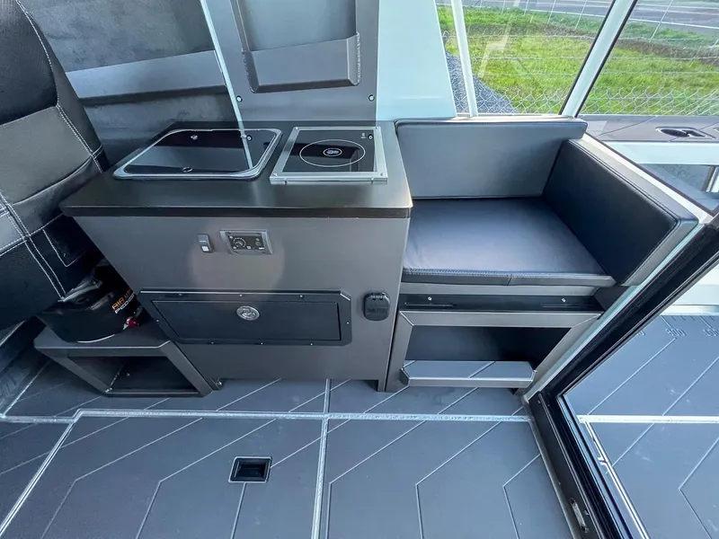 Slide: The Image of Stabi-Craft 2500 Ultracab XL 2026 - 10