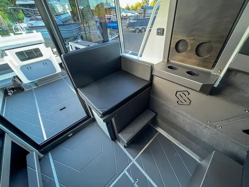 Slide: The Image of Stabi-Craft 2500 Ultracab XL 2026 - 11