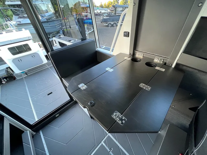 Slide: The Image of Stabi-Craft 2500 Ultracab XL 2026 - 12