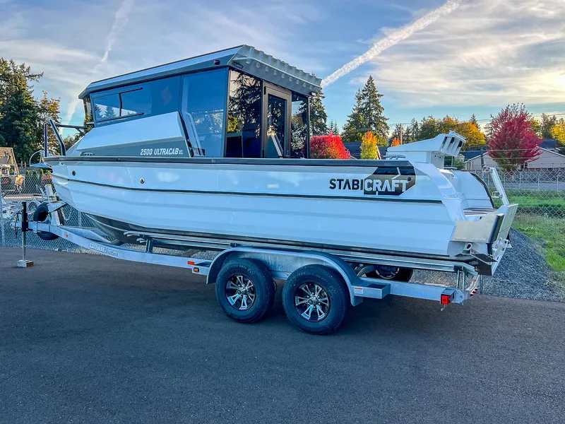Slide: The Image of Stabi-Craft 2500 Ultracab XL 2026 - 3