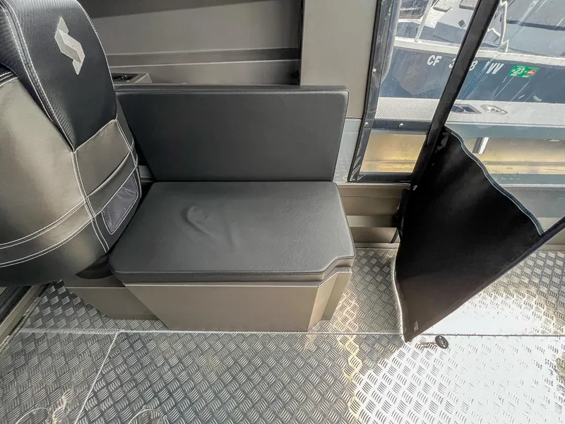 Slide: The Image of Stabi-Craft 2250 UltraCab WT 2023 - 15