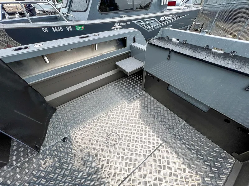 Slide: The Image of Stabi-Craft 2250 UltraCab WT 2023 - 19