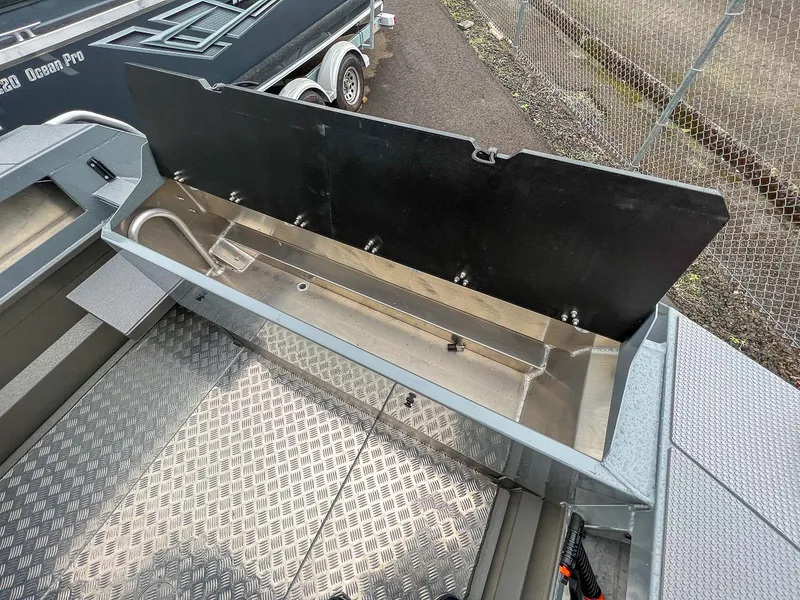 Slide: The Image of Stabi-Craft 2250 UltraCab WT 2023 - 20