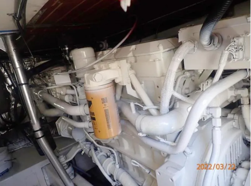 Slide: The Image of Engine room of a 1998 Ocean Yachts 40 Super Sport boat. - 4