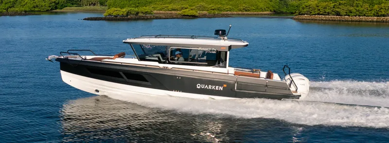 The Image of Quarken 35 Cabin Onyx Edition 2027 - 0