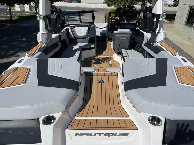 Slide: The Image of Nautique G23 2024 - 4