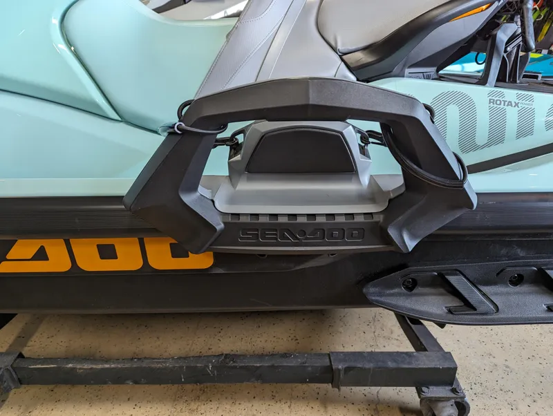 Slide: The Image of 2024 Sea-Doo Wake 170 BRP Premium Audio, iDF, iBR close-up. - 3