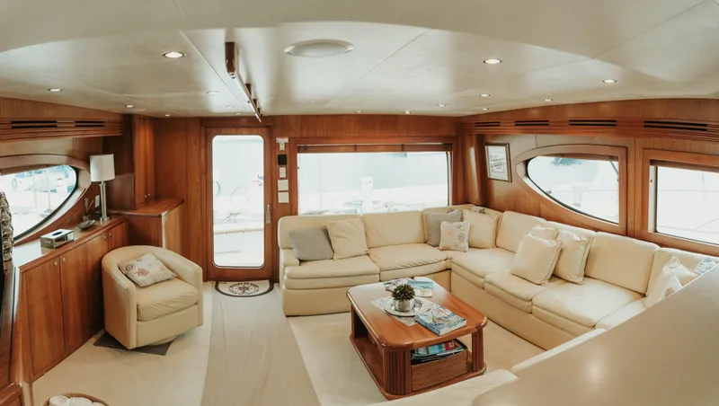 Slide: The Image of Hatteras 68 Convertible 2007 - 25