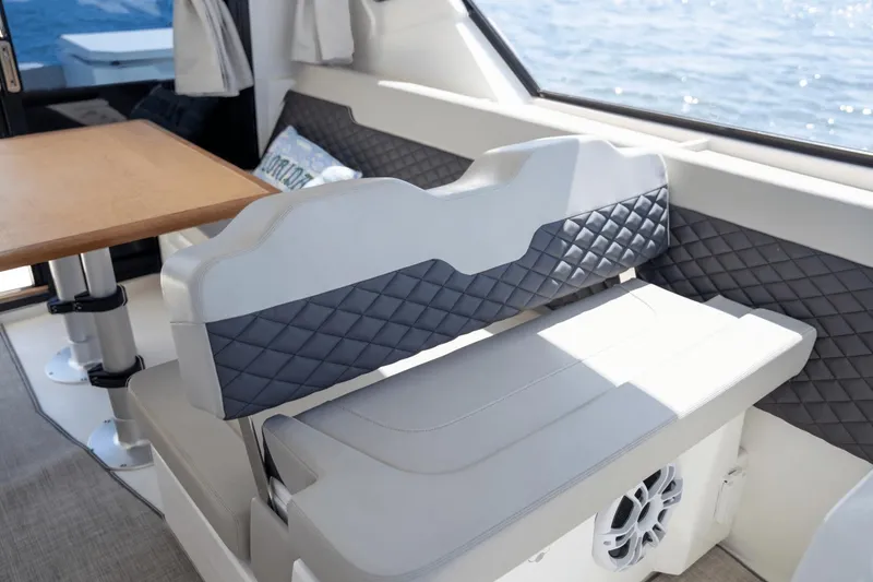 Slide: The Image of Aquila 36 2022 - 30