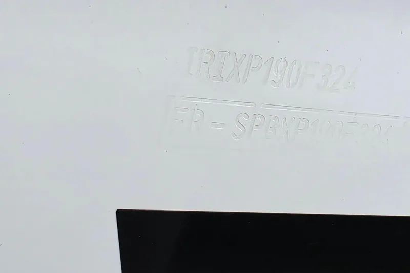 Slide: The Image of 2024 Jeanneau Leader 7.5 CC Series 3 hull identification number on white surface. - 29