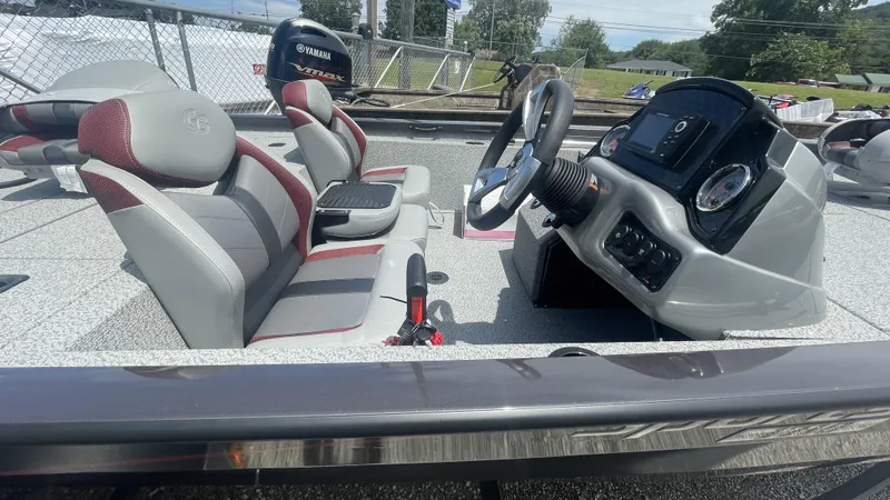 Slide: The Image of G3 Sportsman 1710 Vinyl 2024 - 16