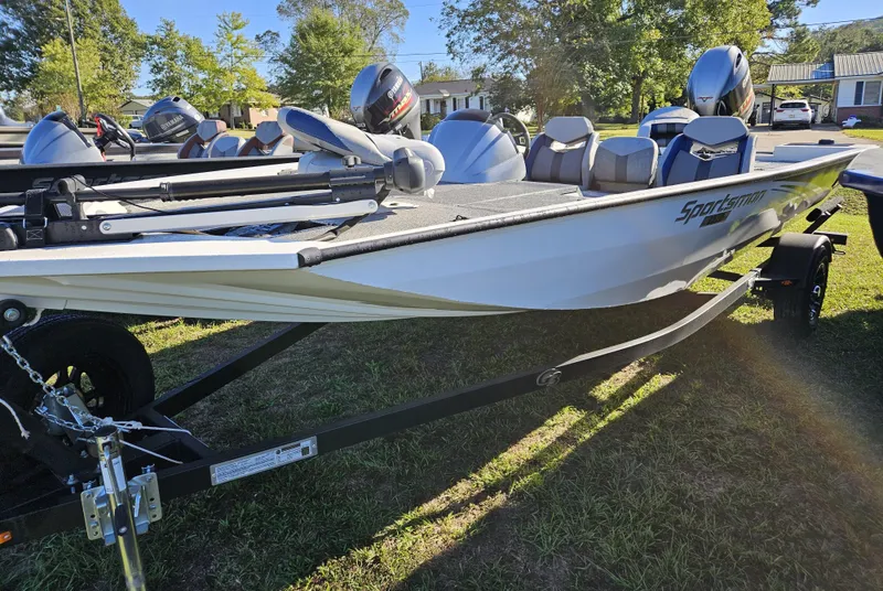 Slide: The Image of G3 Sportsman 1710 Vinyl 2024 - 19