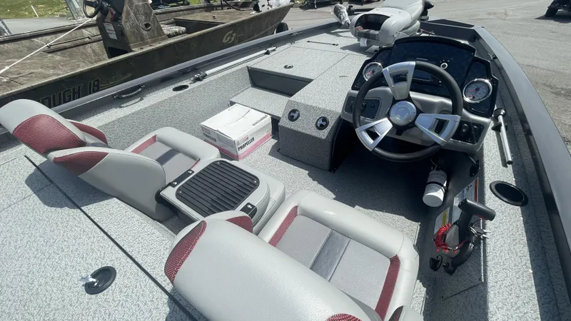 Slide: The Image of G3 Sportsman 1710 Vinyl 2024 - 7