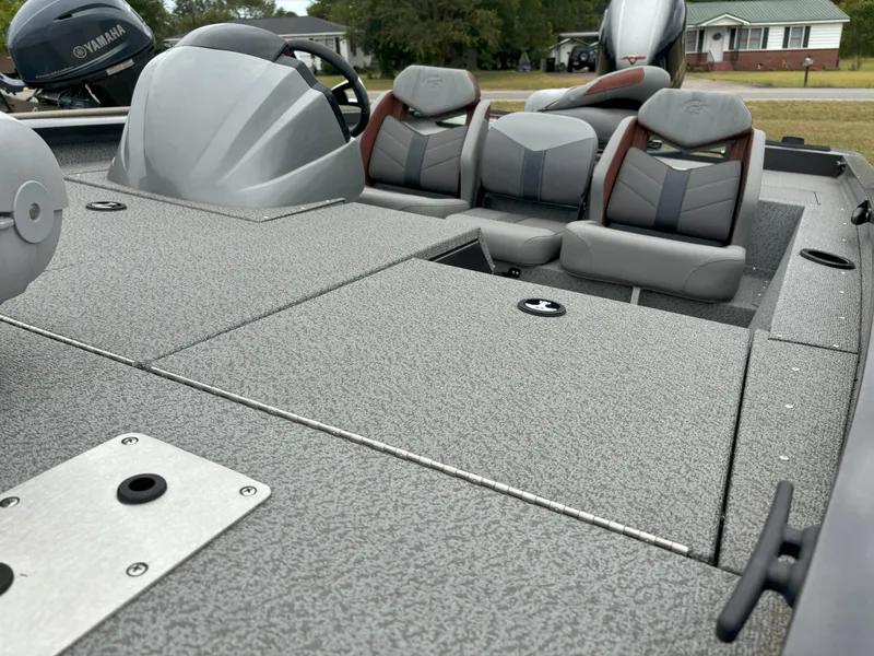 Slide: The Image of G3 Sportsman 1710 SC Vinyl 2024 - 4