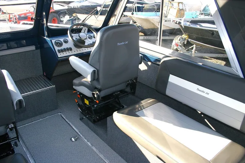 Slide: The Image of Thunder Jet Chinook OS 22' 2026 - 5
