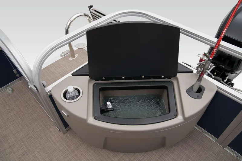 Slide: The Image of Sun Tracker Bass Buggy 18 DLX 2024 - 61