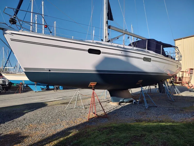 Slide: The Image of Catalina 445 2022 - 11