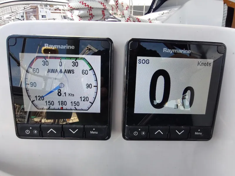 Slide: The Image of Catalina 445 2022 - 24