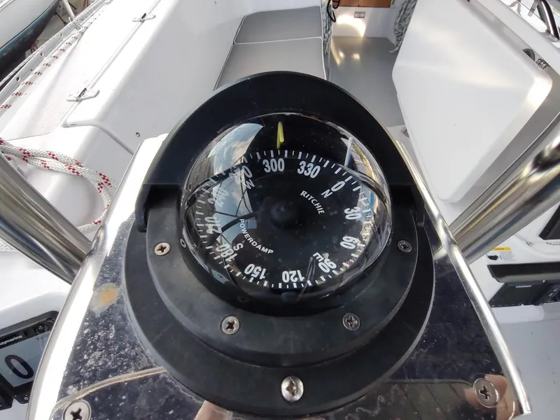 Slide: The Image of Catalina 445 2022 - 28