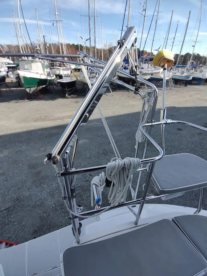 Slide: The Image of Catalina 445 2022 - 32