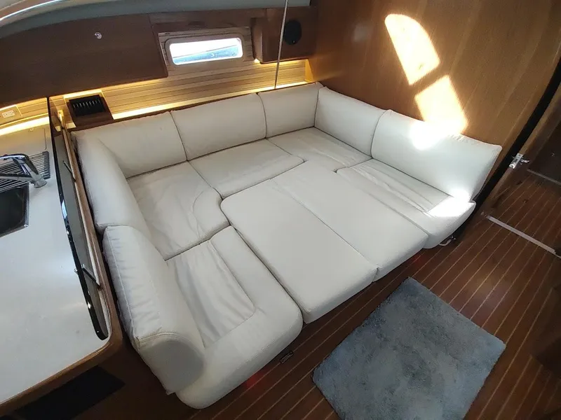 Slide: The Image of Catalina 445 2022 - 44