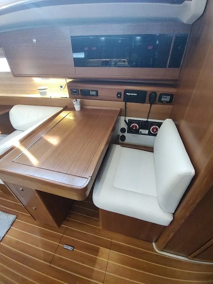 Slide: The Image of Catalina 445 2022 - 49