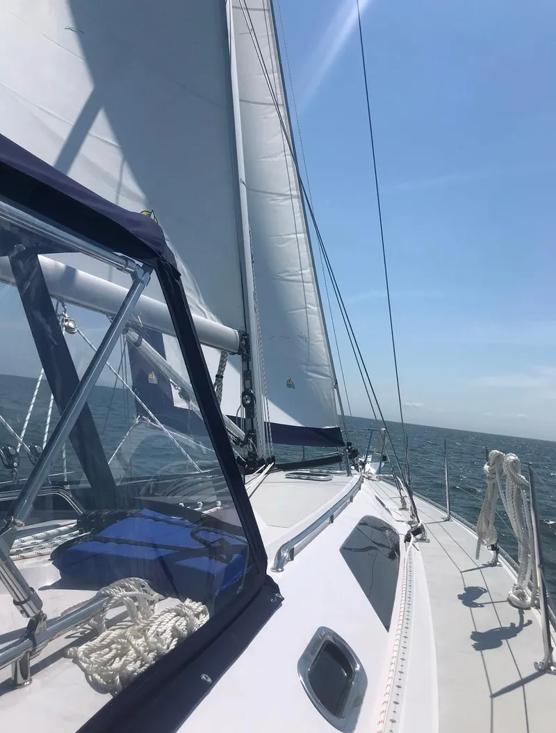 Slide: The Image of Catalina 445 2022 - 6