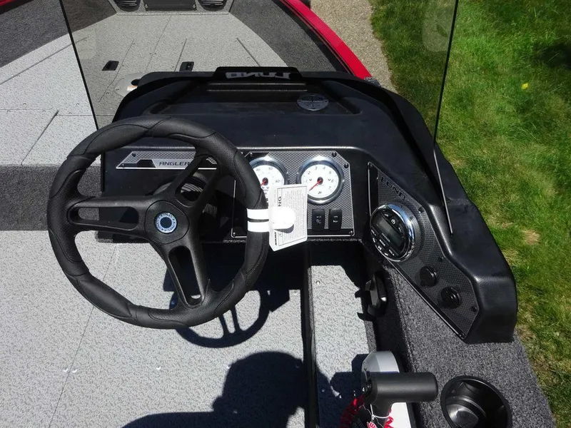 Slide: The Image of Lund 1650 Angler SS 2024 - 5