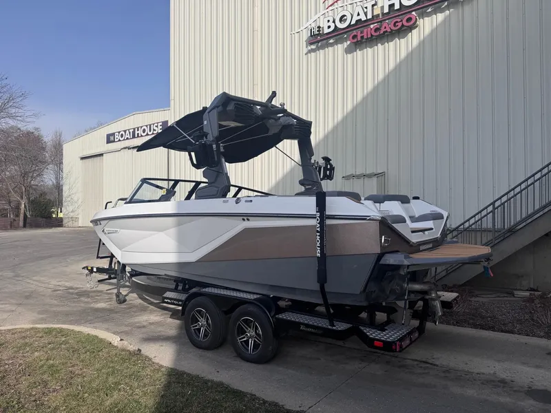 Slide: The Image of Nautique G21 2024 - 3