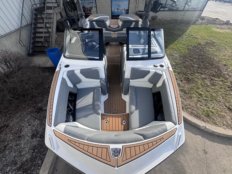 Slide: The Image of Nautique G21 2024 - 6