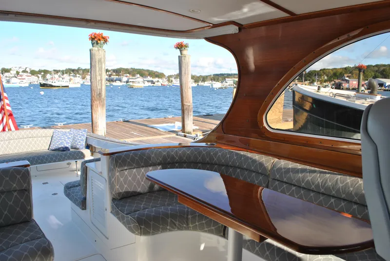 Slide: The Image of Salon - 13