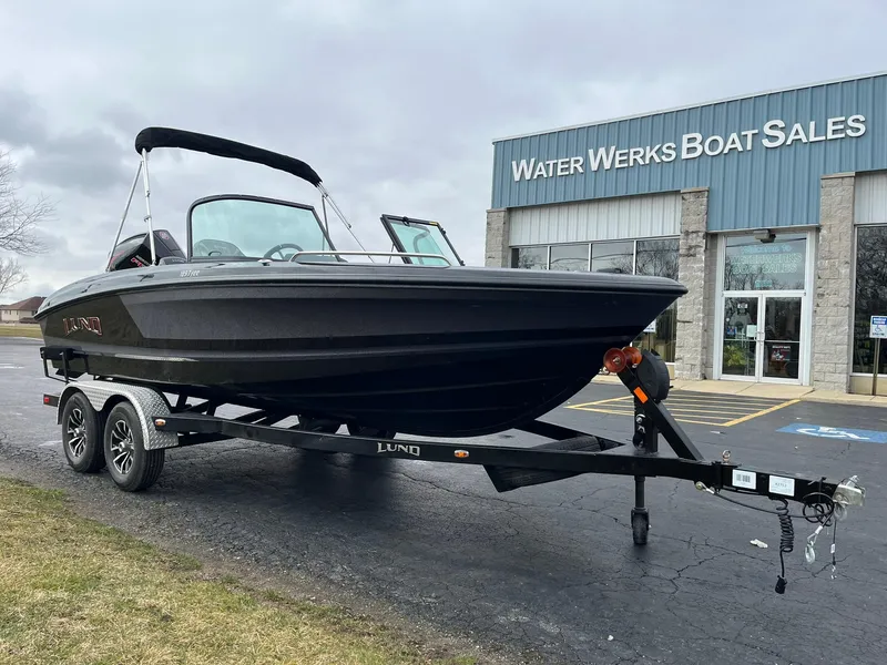 Slide: The Image of 2024 Lund 189 Tyee GL boat on trailer at Water Werks Boat Sales. - 4