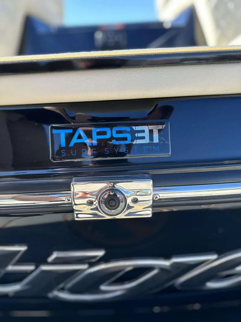 Slide: The Image of 2024 Tigé 24RZX TAPS3T surf system close-up. - 9