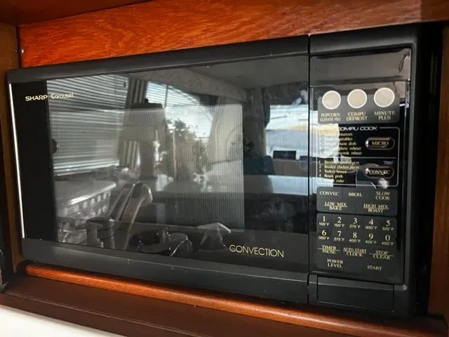 Slide: The Image of OCEAN 48 SUPER SPORT - 29