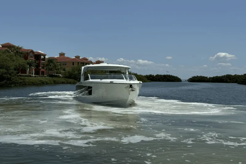 Slide: The Image of Aviara AV40 Outboard 2024 - 5