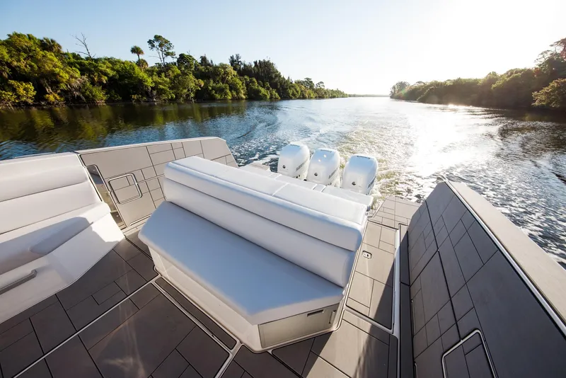 Slide: The Image of Aviara AV40 Outboard 2024 - 15