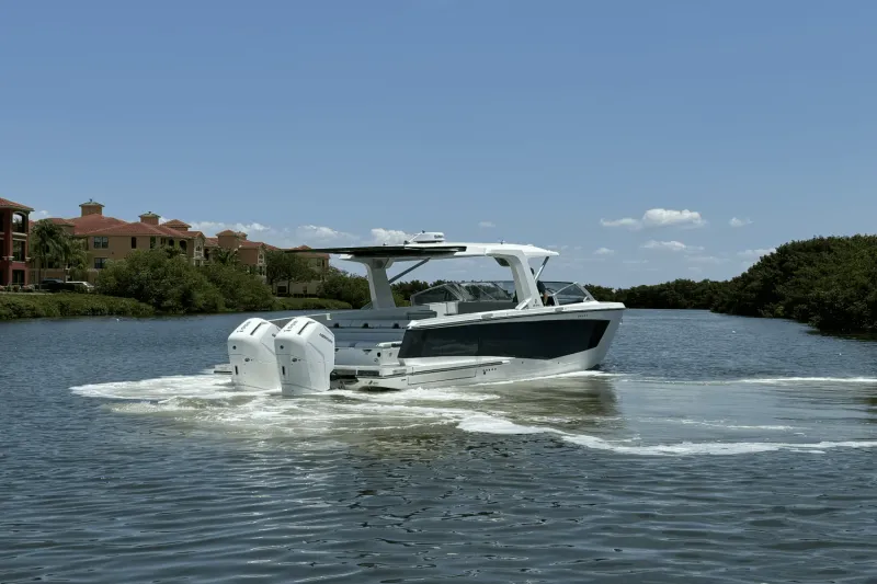 Slide: The Image of Aviara AV40 Outboard 2024 - 10