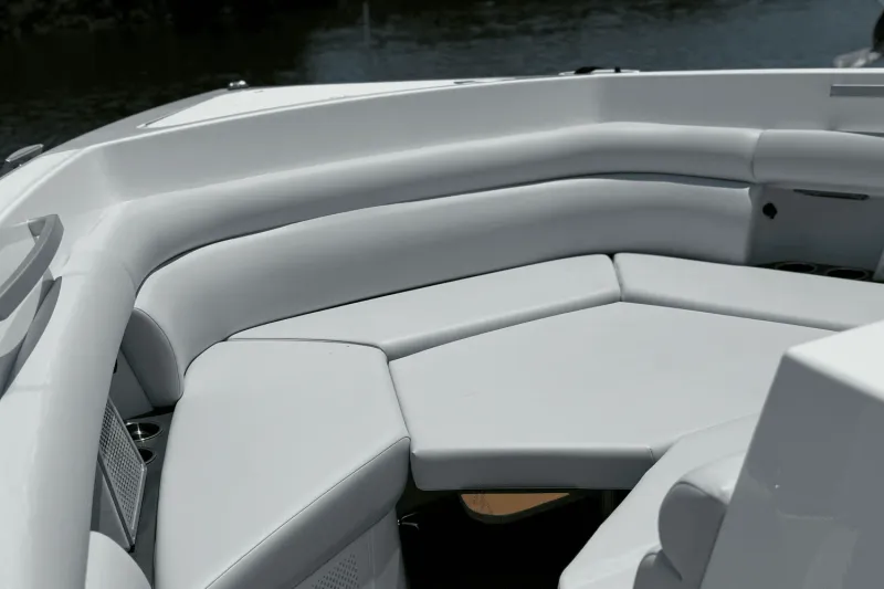Slide: The Image of Aviara AV40 Outboard 2024 - 31