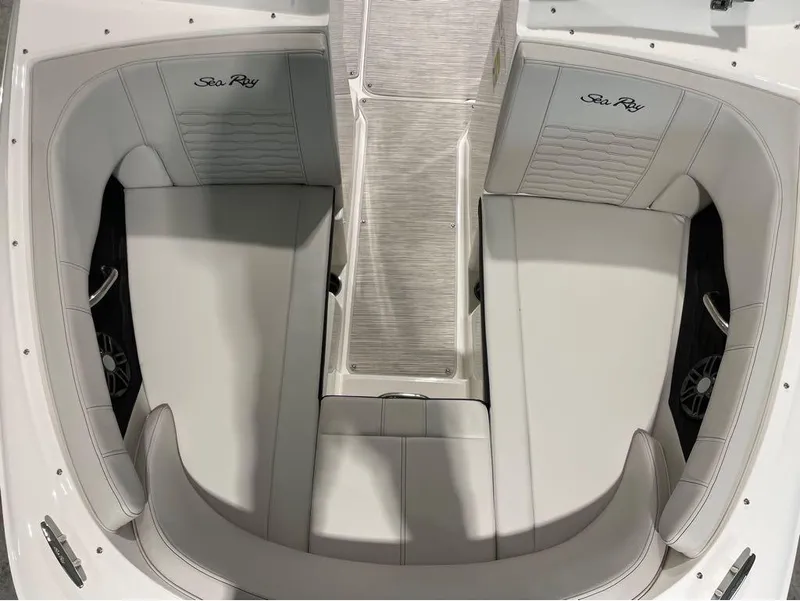 Slide: The Image of Sea Ray SPX 190 2024 - 12