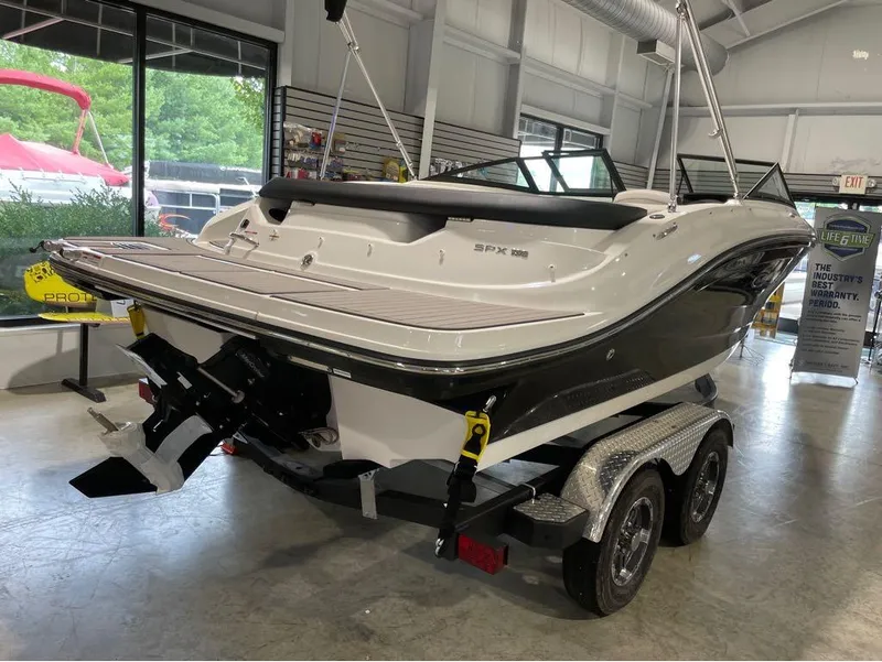 Slide: The Image of Sea Ray SPX 190 2024 - 5